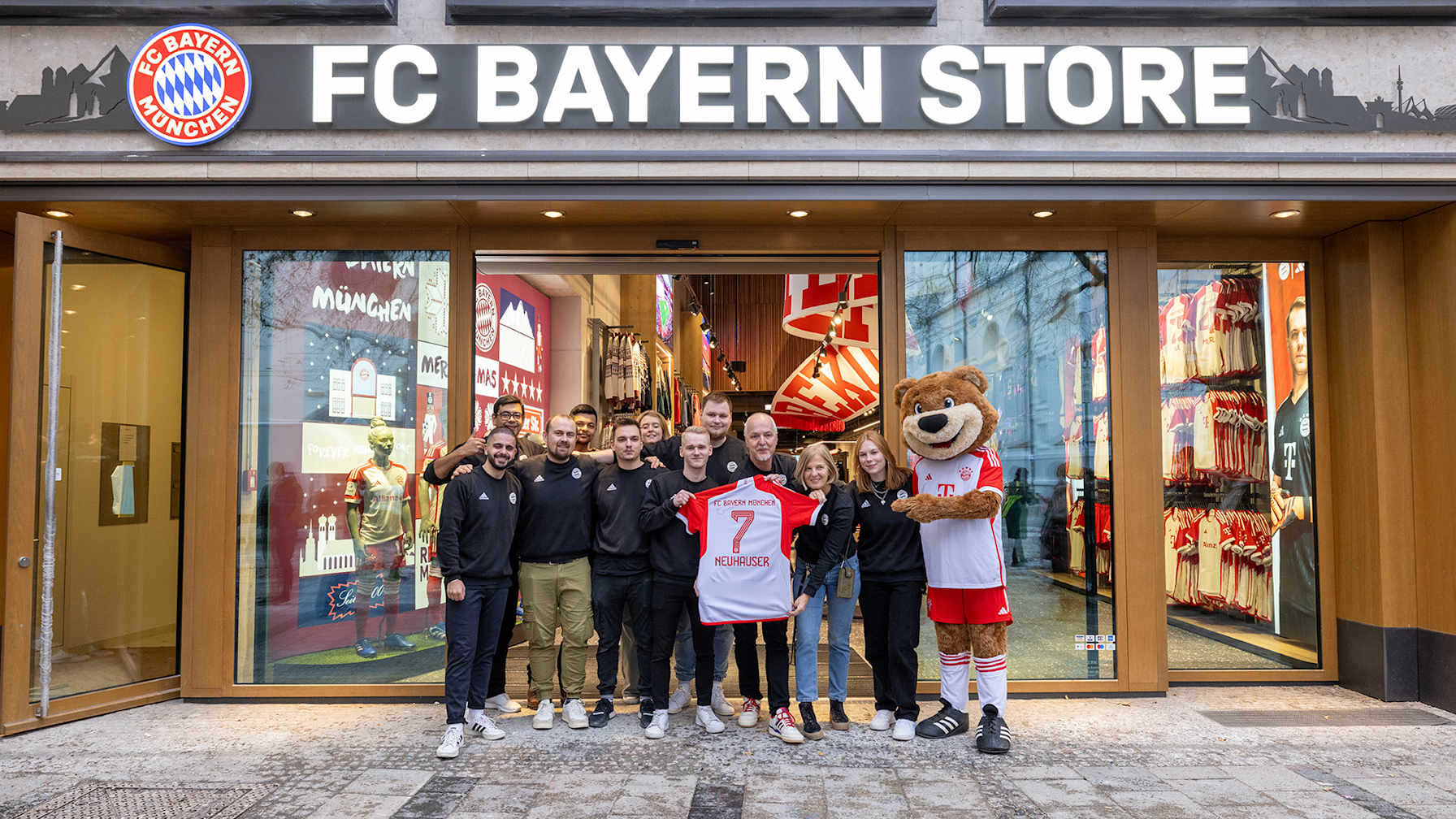 231208-store-neuhauser-strasse-01