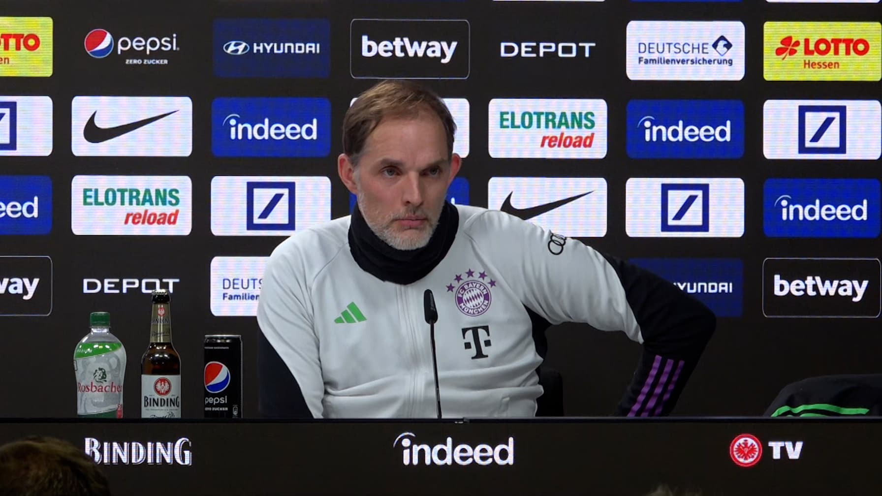 Thomas Tuchel auf der Pressekonferenz nach dem Bundesliga-Spiel des FC Bayern bei Eintracht Frankfurt