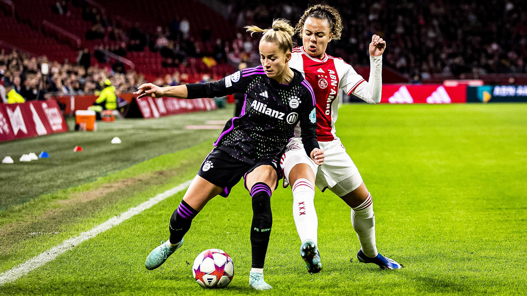 FC Bayern Frauen, Giulia Gwinn, Zweikampf
