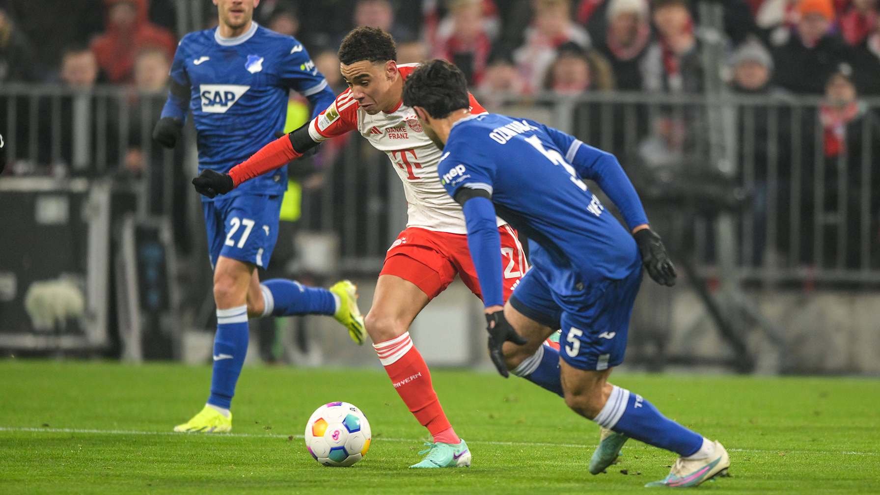 Spielszene aus dem Bundesliga-Duell FC Bayern vs. TSG Hoffenheim