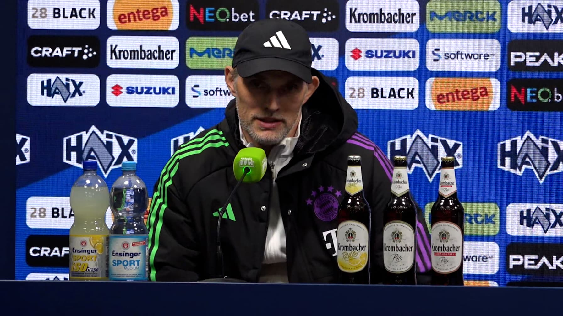 Thomas Tuchel auf der Pressekonferenz nach dem Bundesliga-Spiel des FC Bayern beim SV Darmstadt 98