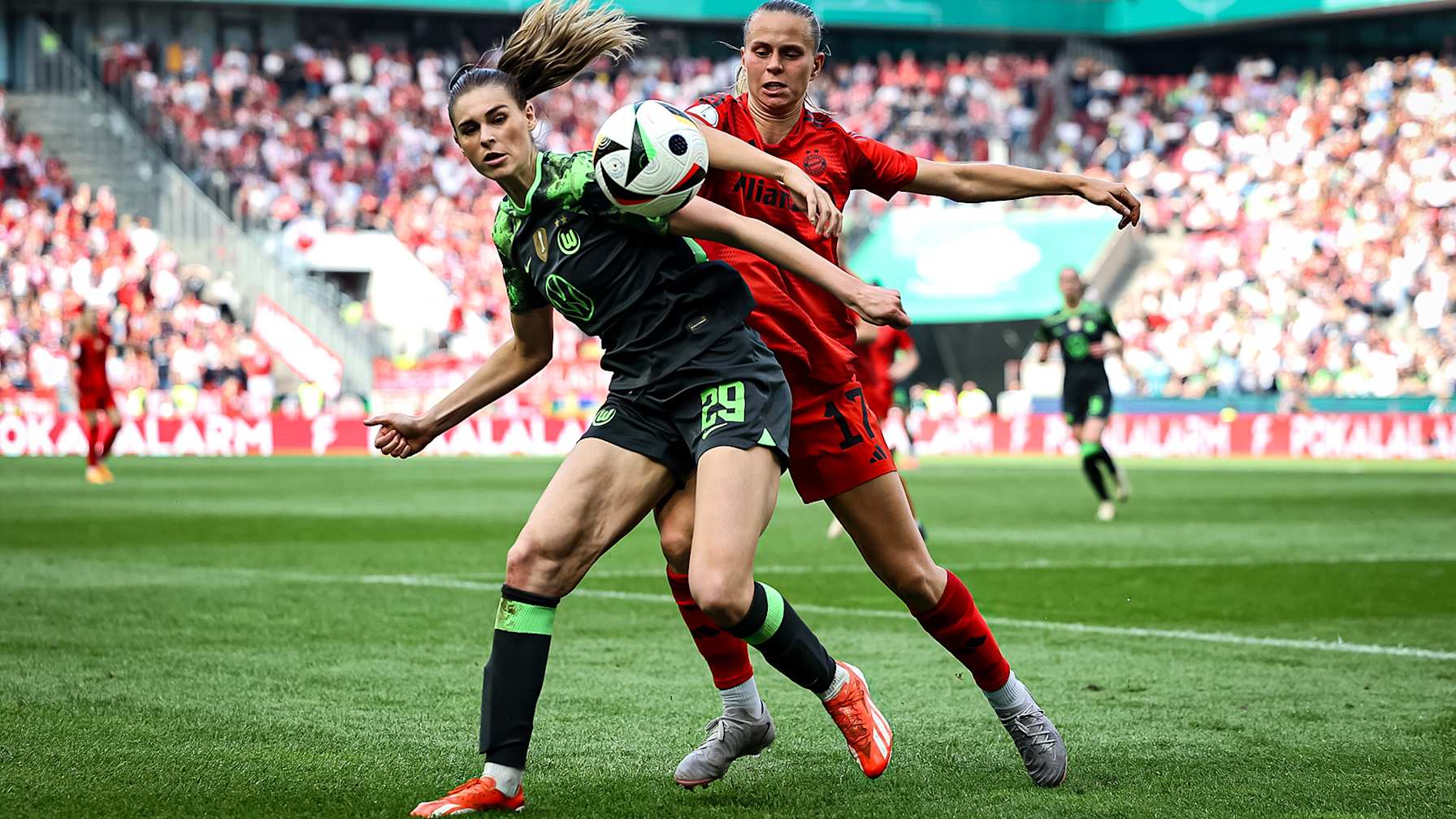 ..., FC Bayern Frauen im Pokalfinale gegen den VfL Wolfsburg