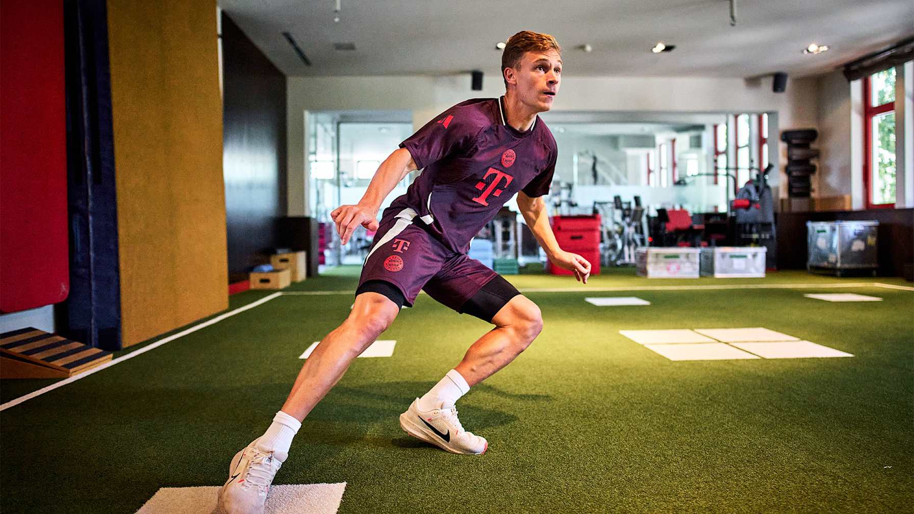 Joshua Kimmich completa un ejercicio durante las pruebas de rendimiento del FC Bayern
