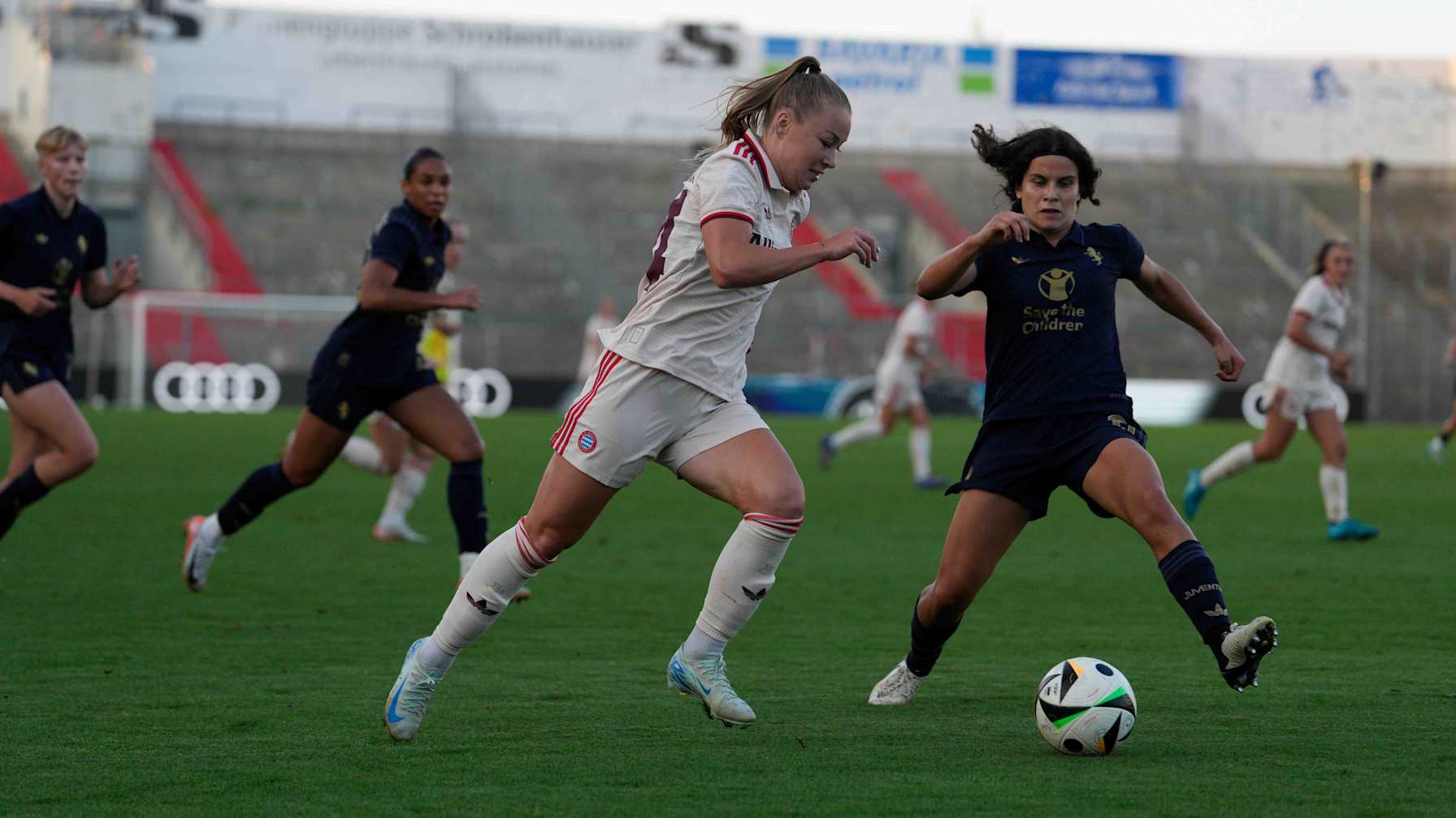 FC Bayern Frauen gegen Juventus Turin