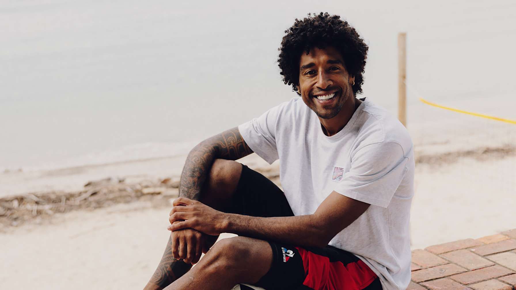 Dante am Strand