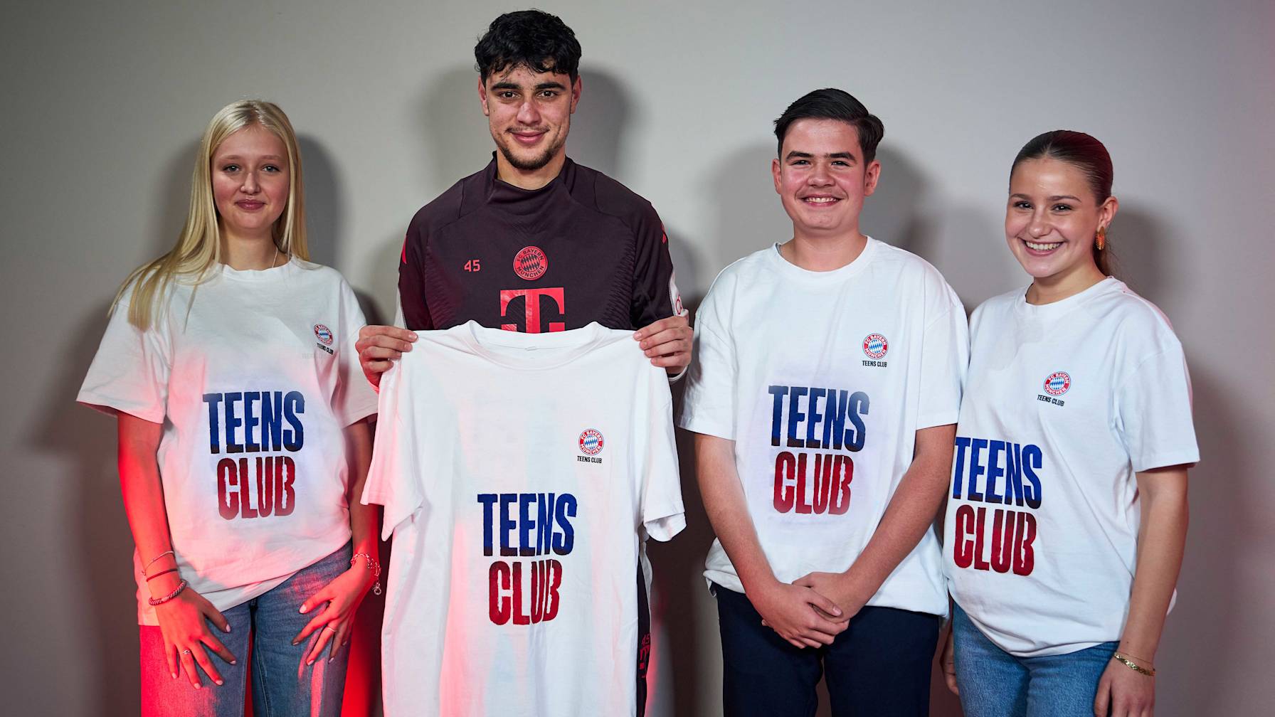 Servus im TEENS CLUB! Die neue Heimat für alle Mitglieder von 14 bis 17 Jahren