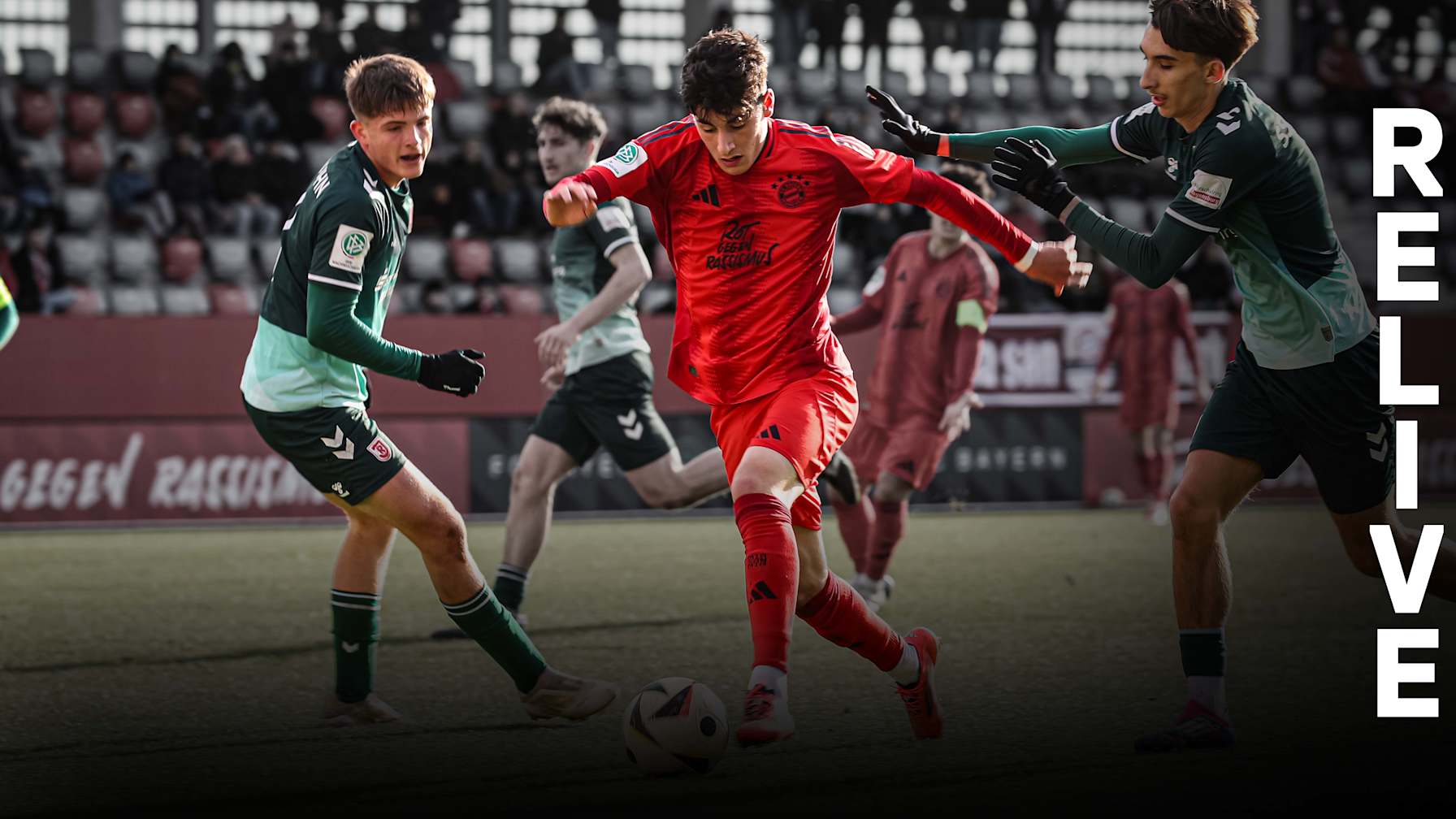 Spielszene aus dem Duell der FC Bayern U19 gegen den SSV Jahn Regensburg
