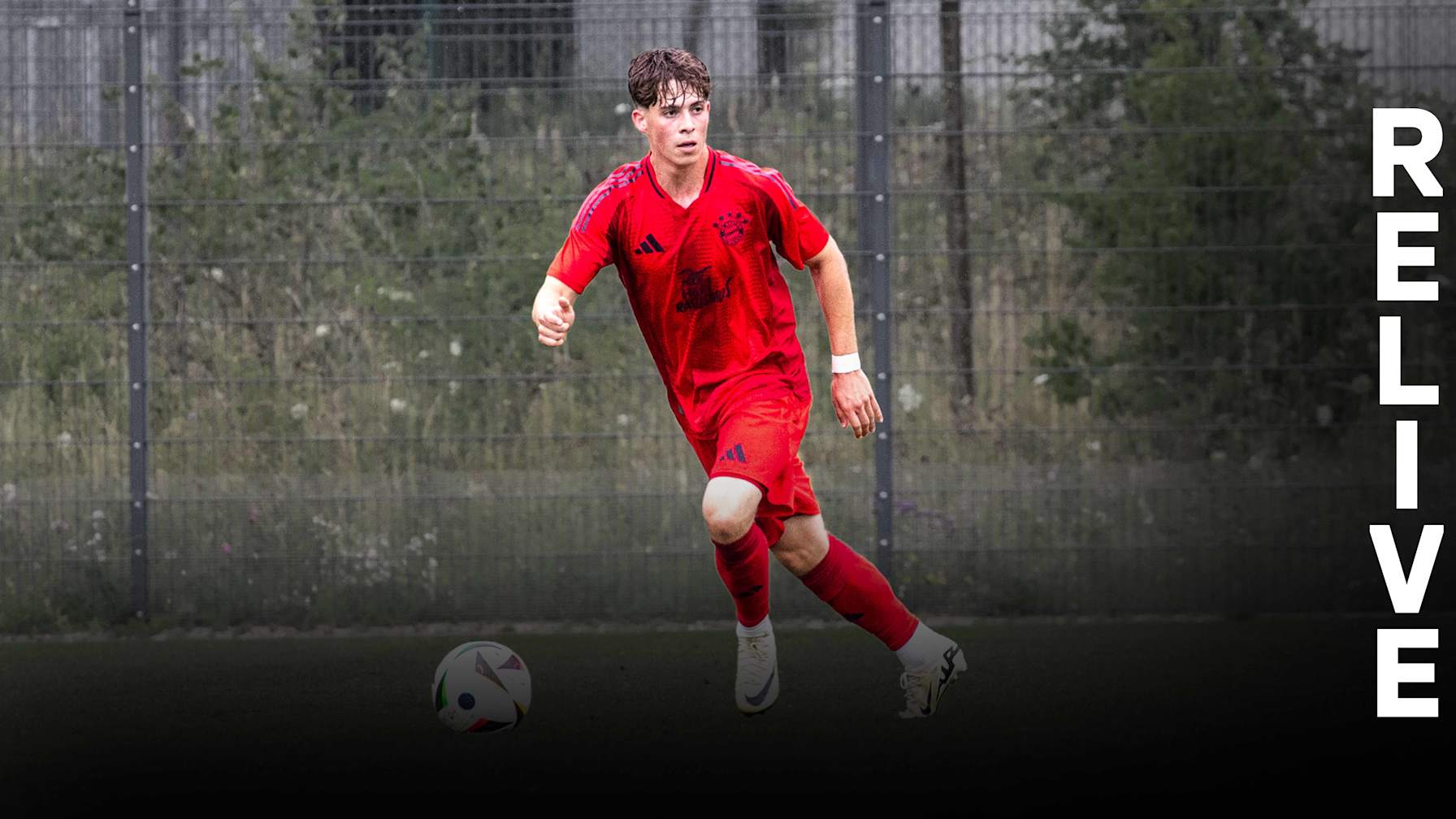 Spielszene aus dem Duell der FC Bayern U19 gegen den FC Ingolstadt 04.