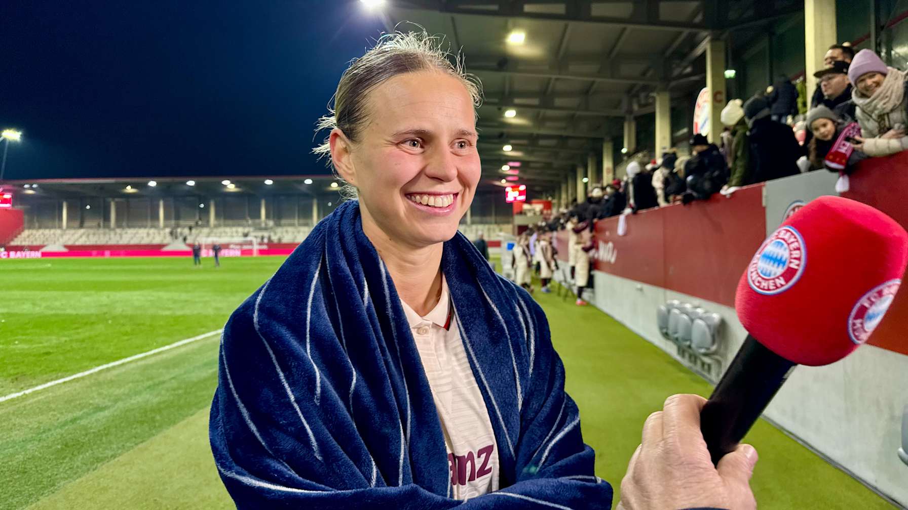 Klara Bühl im Interview nach dem Spiel gegen Juventus Turin