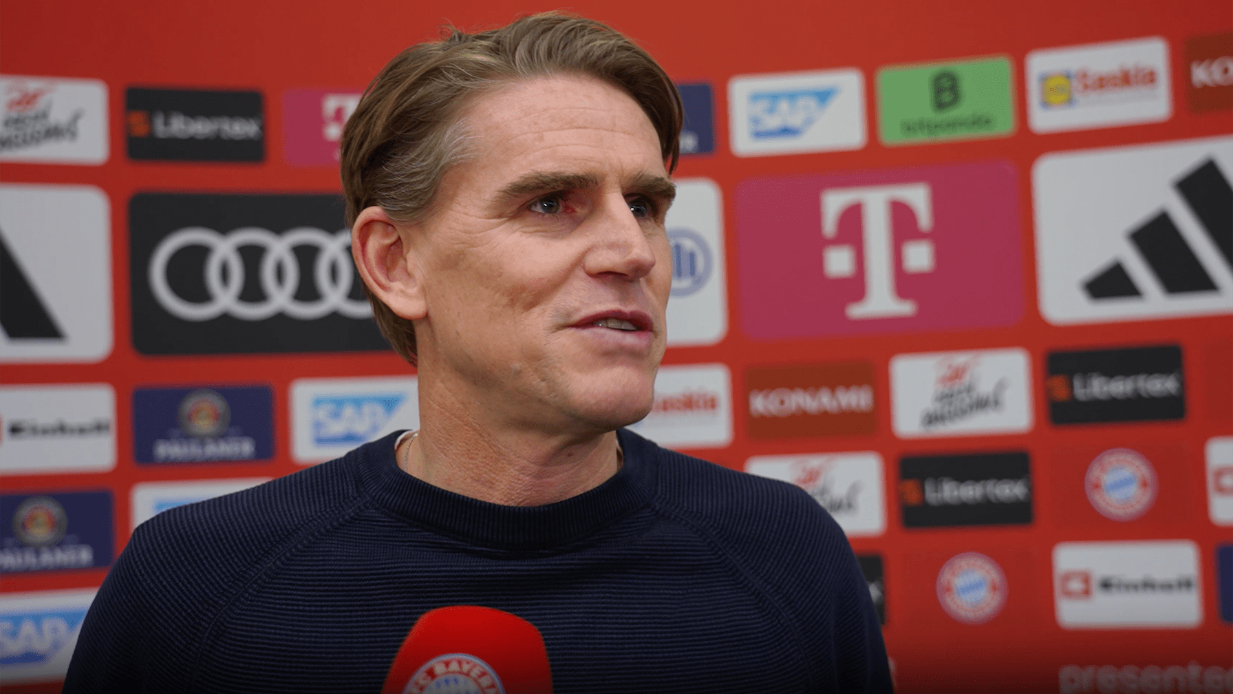 x im Interview nach dem Bundesliga-Spiel gegen Holstein Kiel