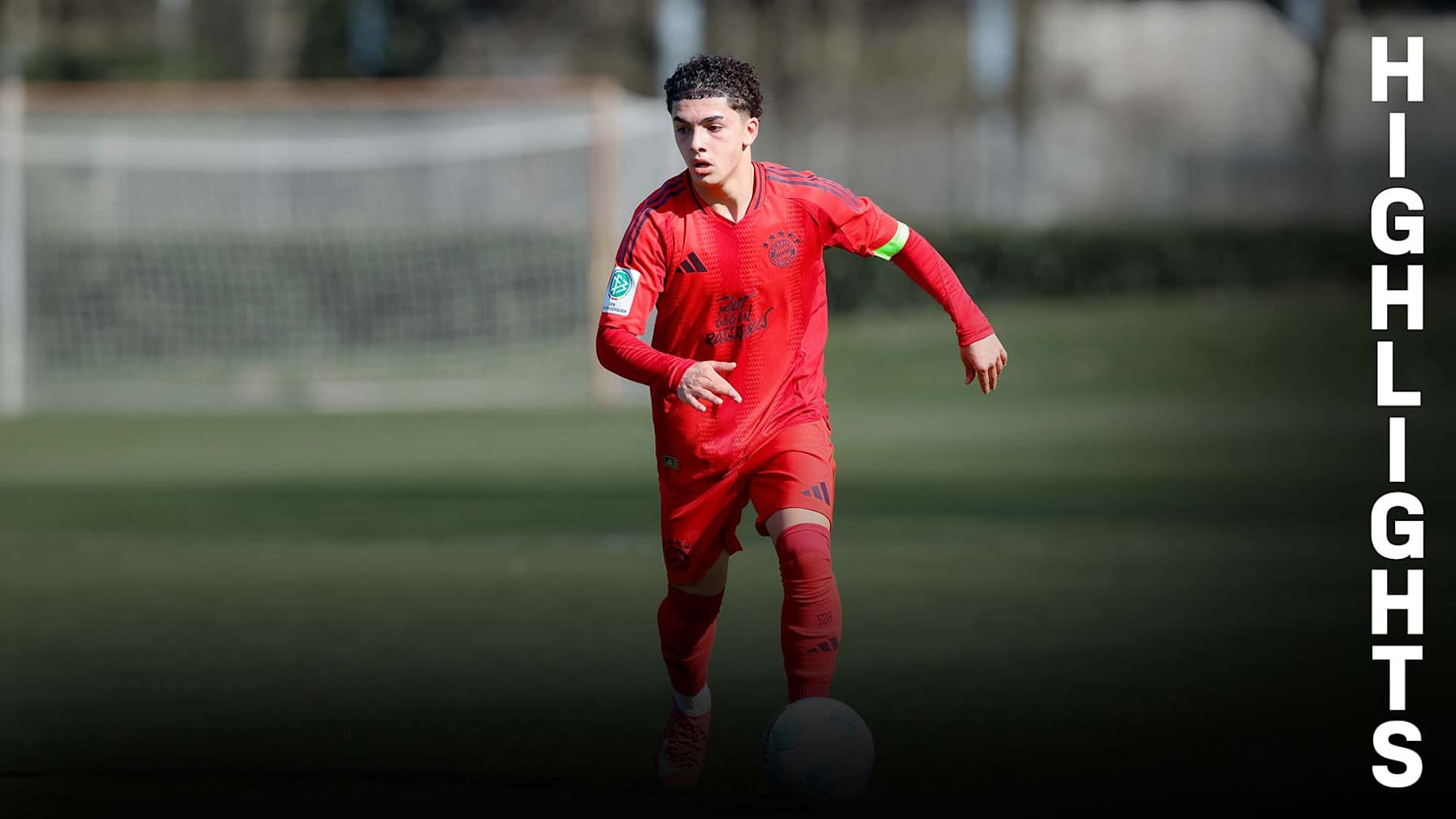 Spielszene aus dem Duell der FC Bayern U19 beim Nachwuchs des Chemnitzer FC