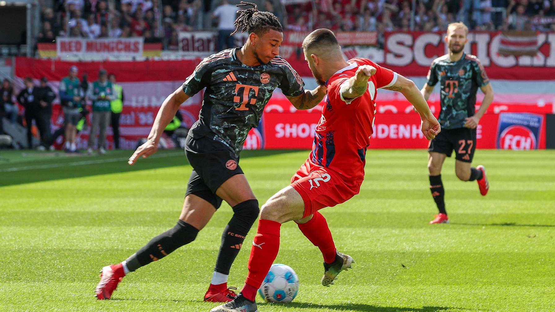 Scene from 1. FC Heidenheim v FC Bayern