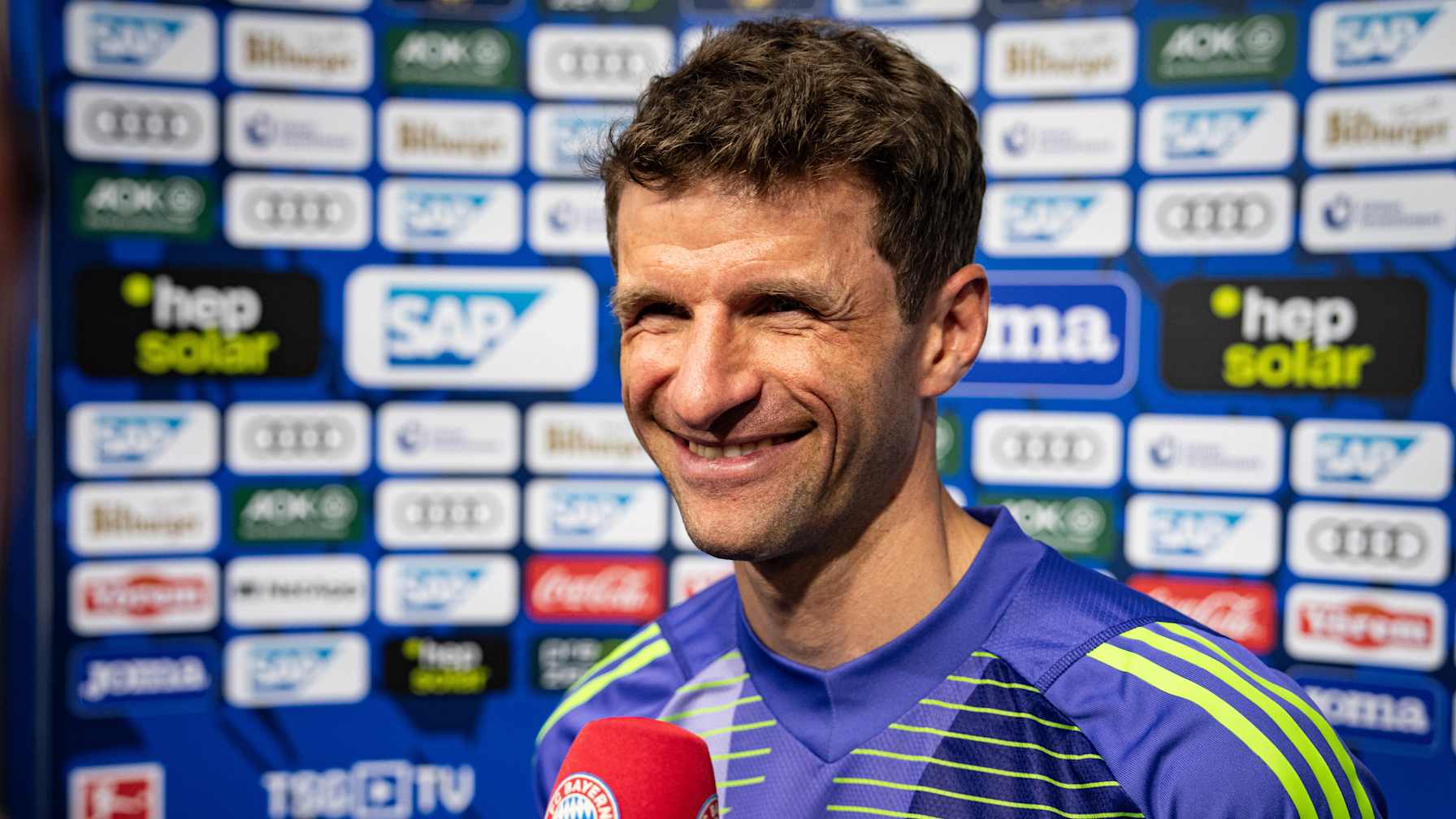 Thomas Müller spricht im Interview nach dem Bundesliga-Spiel des FC Bayern bei TSG Hoffenheim