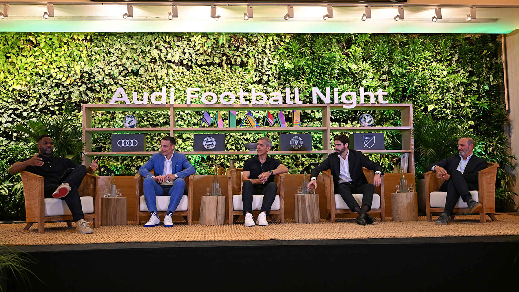 Gesprächsrunde beim im Panel Talk auf der Audi Football Night in Miami