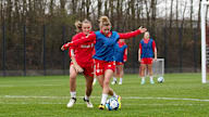 Georgia Stanway und Linda Dallmann von den FC Bayern Frauen