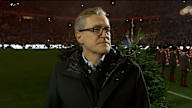 Jan-Christian Dreesen auf dem Rasen der Allianz Arena nach dem Spiel des FC Bayern gegen RB Leipzig