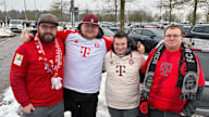 Flo, Benni, Christina und Dominik vom Fanclub Nabburg/Oberpfalz vor dem Borussiapark in Mönchengladbach.