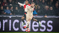 Konad Laimer m Zweikampf im Spiel zwischen FC Bayern und Feyenoord Rotterdam
