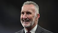 Porträt Alan McInally lächelnd