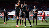 Harry Kane und Kingsley Coman jubeln gegen Heidenheim