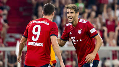 17_fcb_manu_get_180805