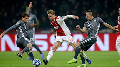 08_ajax-fcb_181212_get