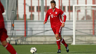 u17kickers_fcb_111216