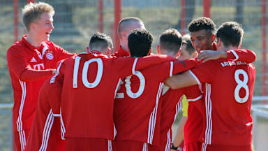 fcku19_fcb_250217