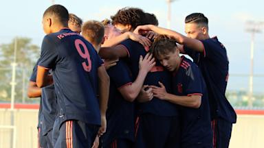 u19piraeus_fcb_221019