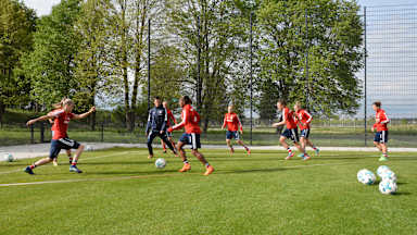 training-vor-duisburg_fcb_260418