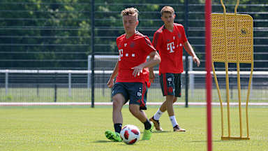 u19tsg_fcb_100818