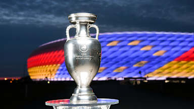 Euro_2020_AA_Euro_Fassade