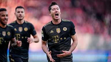 211030_Lewandowski_FCUFCB_DON