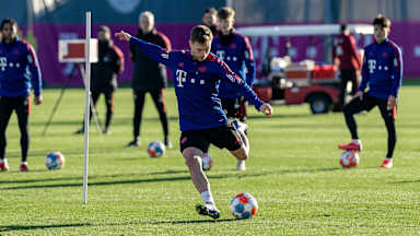 13_Abschlusstraining_vor_K%C3%B6ln-FCB_DON