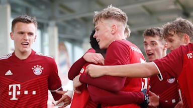 220226_SVWFCB_01_FCB