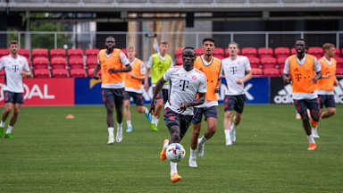 08-220719-training-audi-summer-tour-2022-fcb