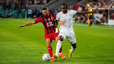 03-dfb-pokal-viktoria-koeln-fcb-220831-mel