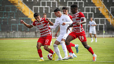 Die FC Bayern Amateure unterlagen am zehnten Spieltag in Augsburg.