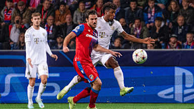 04-pilsen-fcbayern-121022-mel