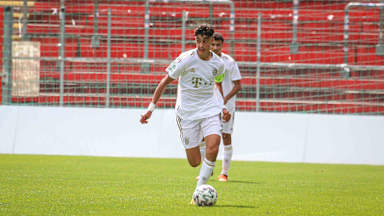 FC Bayern U19 gegen den 1. FC Nürnberg.