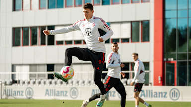 Pavard FC Bayern Training