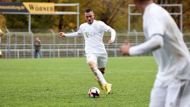 Arijon Ibrahimovic von der U19 des FC Bayern.