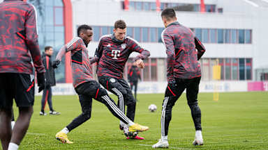 01-tag-vor-psg-fcb-230213-mel