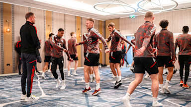 Anschwitzen der Spieler vor dem CL Kracher gegen Man City.