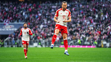 Jubel Harry Kane nach einem Tor für den FC Bayern in der Allianz Arena