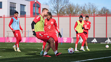 Matthijs de Ligt Sacha Boey entrenamiento FC Bayern