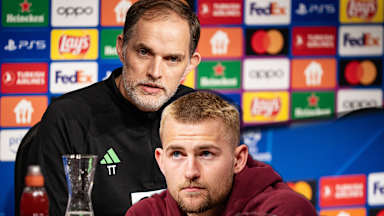 Pressekonferenz vor dem Spiel FC Bayern vs. Lazio Rom im Video