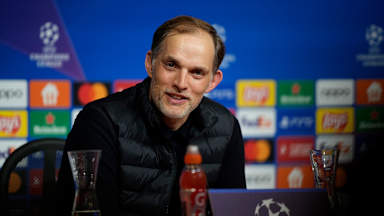 Thomas Tuchel auf der Pressekonferenz des FC Bayern nach dem Champions League-Spiel gegen den FC Arsenal