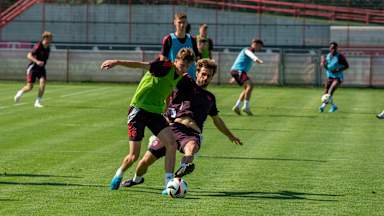 Training der FC Bayern Amateure vor dem Regionalliga-Spiel gegen die SpVgg Bayreuth.