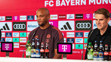 FC Bayern-Trainer Vincent Kompany im Training